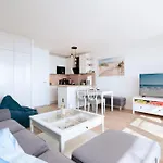 Ostseehoch 11 *